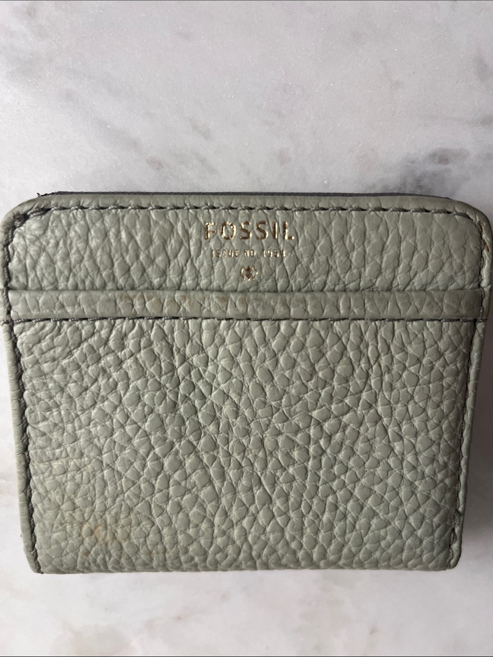 Fossil Pebbled Leather Card Holder in Light Green with Gold Logo